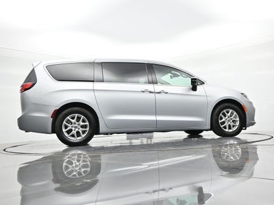2024 Chrysler Pacifica Touring L FWD