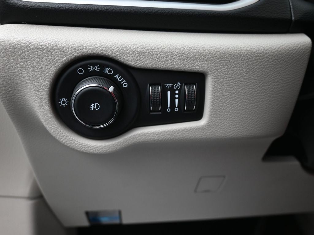 2024 Chrysler Pacifica Touring L FWD