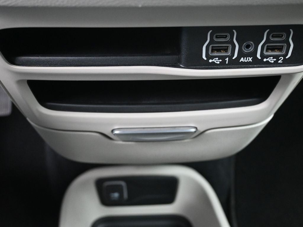 2023 Chrysler Pacifica Touring L FWD
