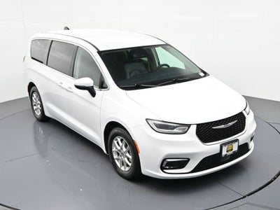 2023 Chrysler Pacifica Touring L FWD