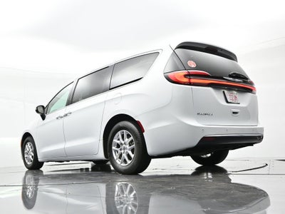2023 Chrysler Pacifica Touring L FWD
