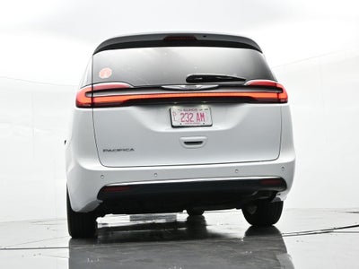 2023 Chrysler Pacifica Touring L FWD