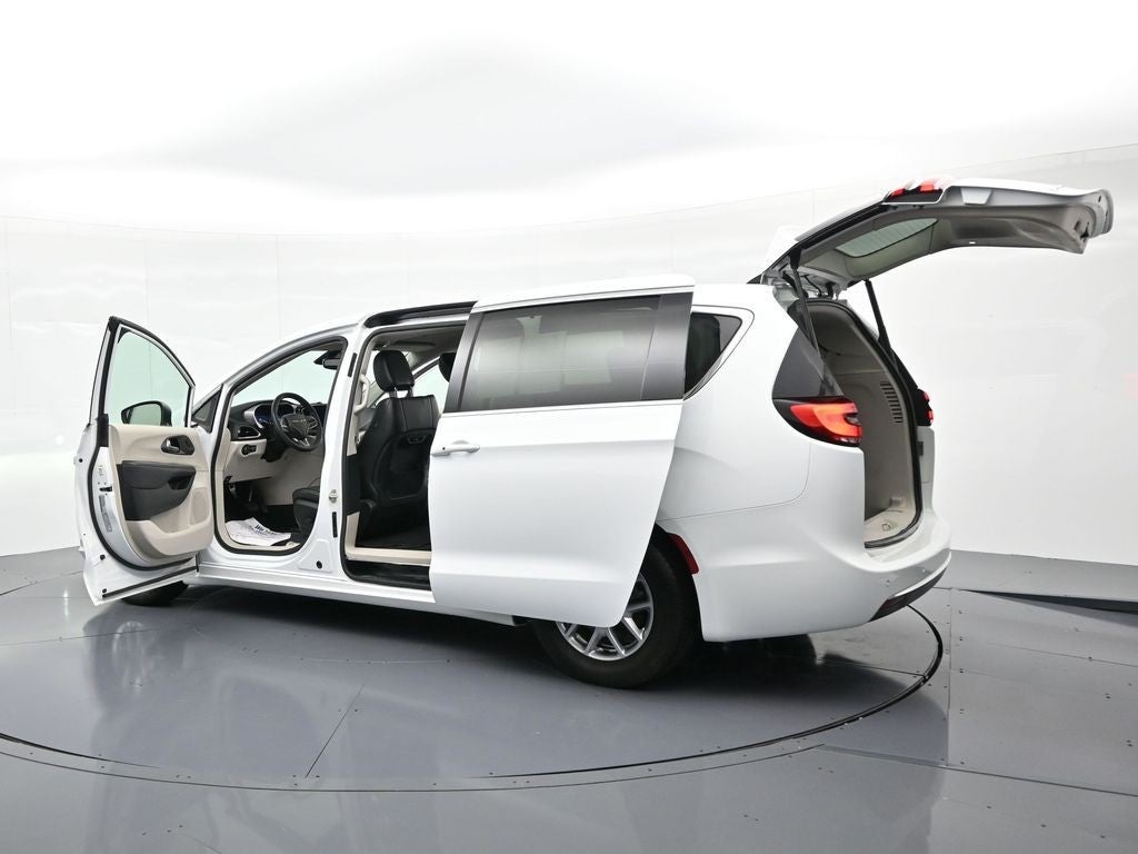 2023 Chrysler Pacifica Touring L FWD