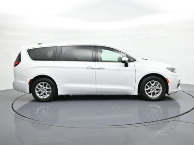 2023 Chrysler Pacifica Touring L FWD