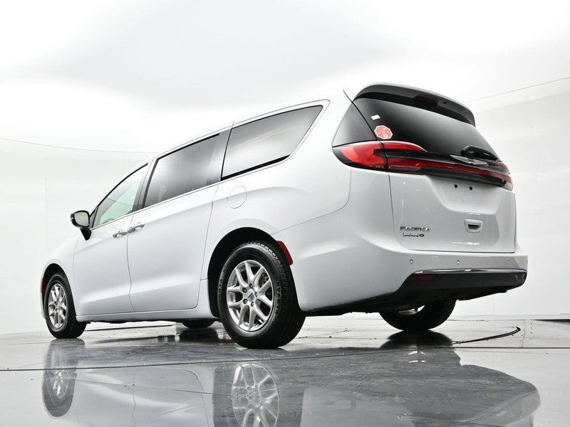 2024 Chrysler Pacifica Touring L FWD