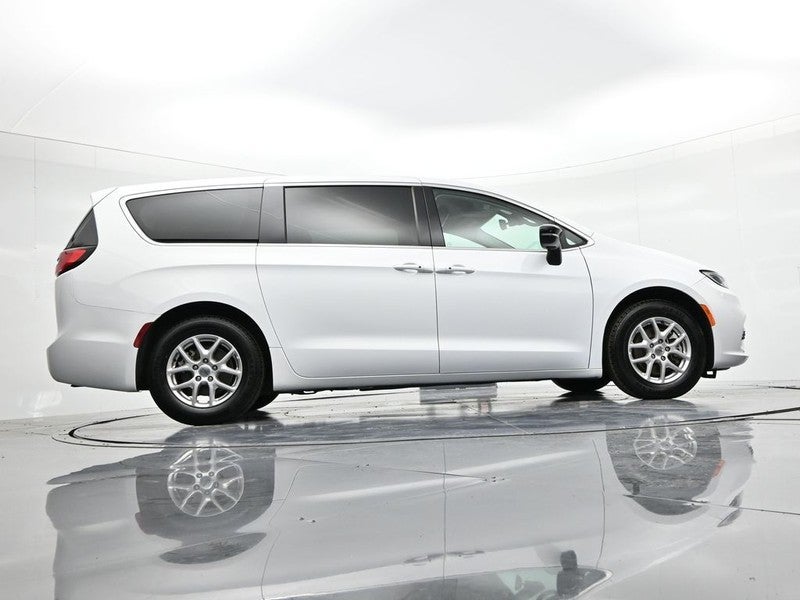 2024 Chrysler Pacifica Touring L FWD