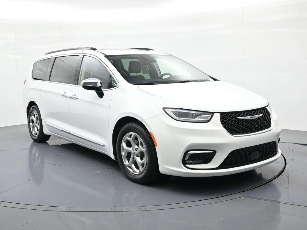 2023 Chrysler Pacifica Limited FWD