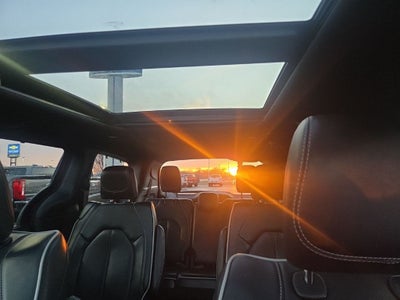 2025 Chrysler Pacifica Limited FWD