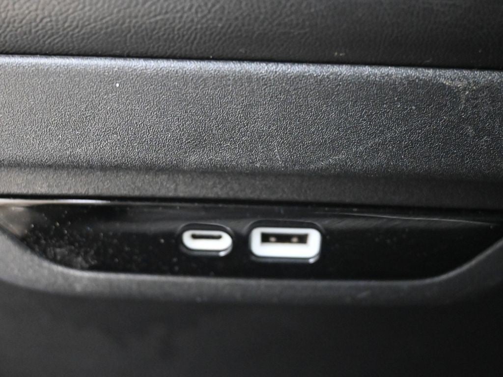 2025 Chrysler Pacifica Limited FWD