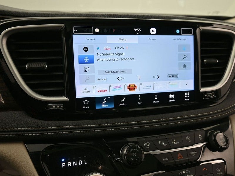 2023 Chrysler Pacifica Limited FWD