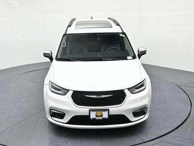 2023 Chrysler Pacifica Limited FWD