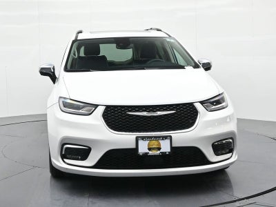 2023 Chrysler Pacifica Limited FWD
