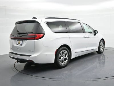 2023 Chrysler Pacifica Limited FWD