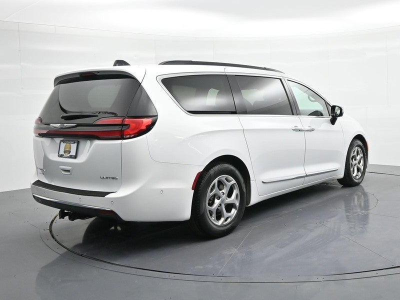 2023 Chrysler Pacifica Limited FWD