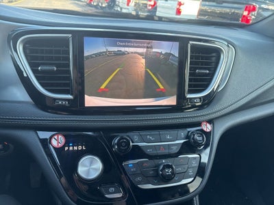 2025 Chrysler Pacifica Limited FWD