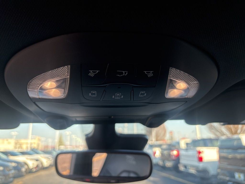 2025 Chrysler Pacifica Limited FWD