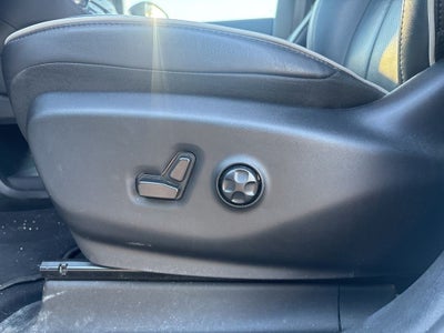 2025 Chrysler Pacifica Limited FWD