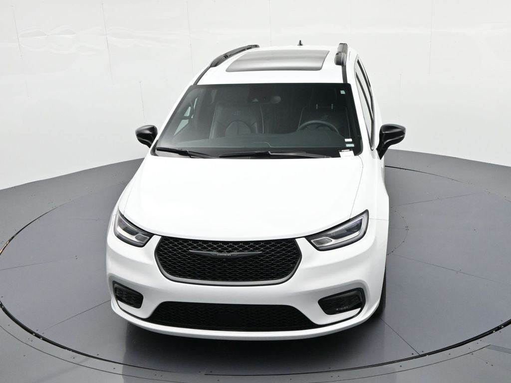 2025 Chrysler Pacifica Limited FWD