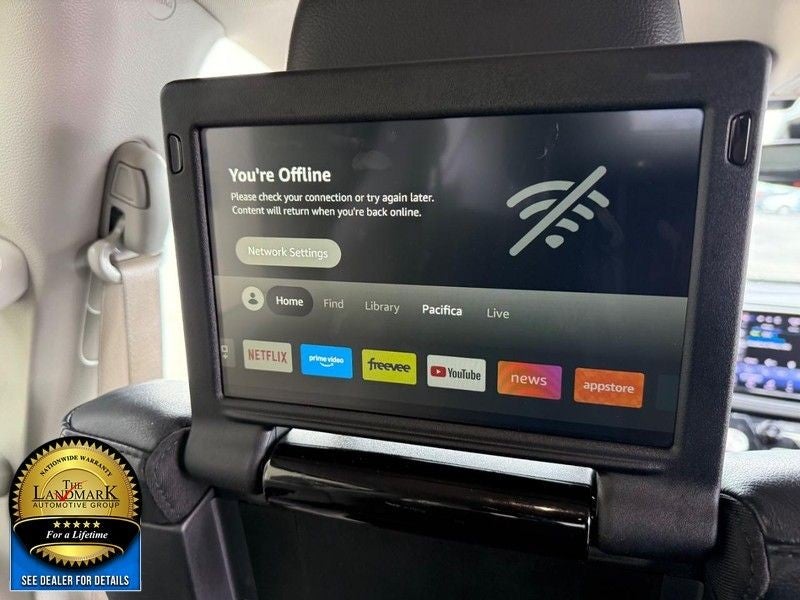 2022 Chrysler Pacifica Hybrid Touring L FWD