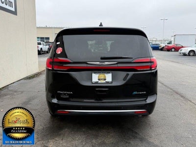 2022 Chrysler Pacifica Hybrid Touring L FWD
