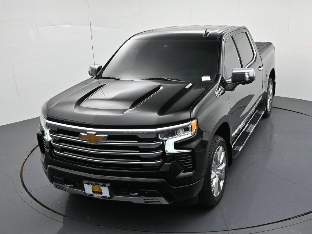 2023 Chevrolet Silverado 1500 4WD Crew Cab 147" High Country