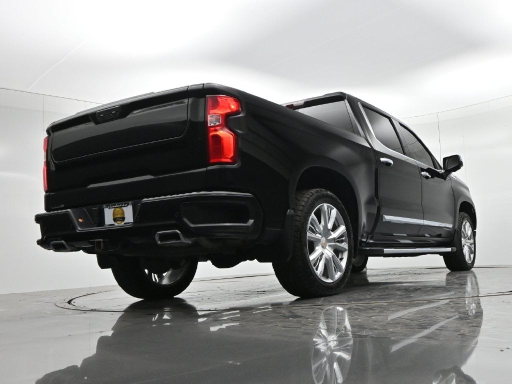 2023 Chevrolet Silverado 1500 4WD Crew Cab 147" High Country