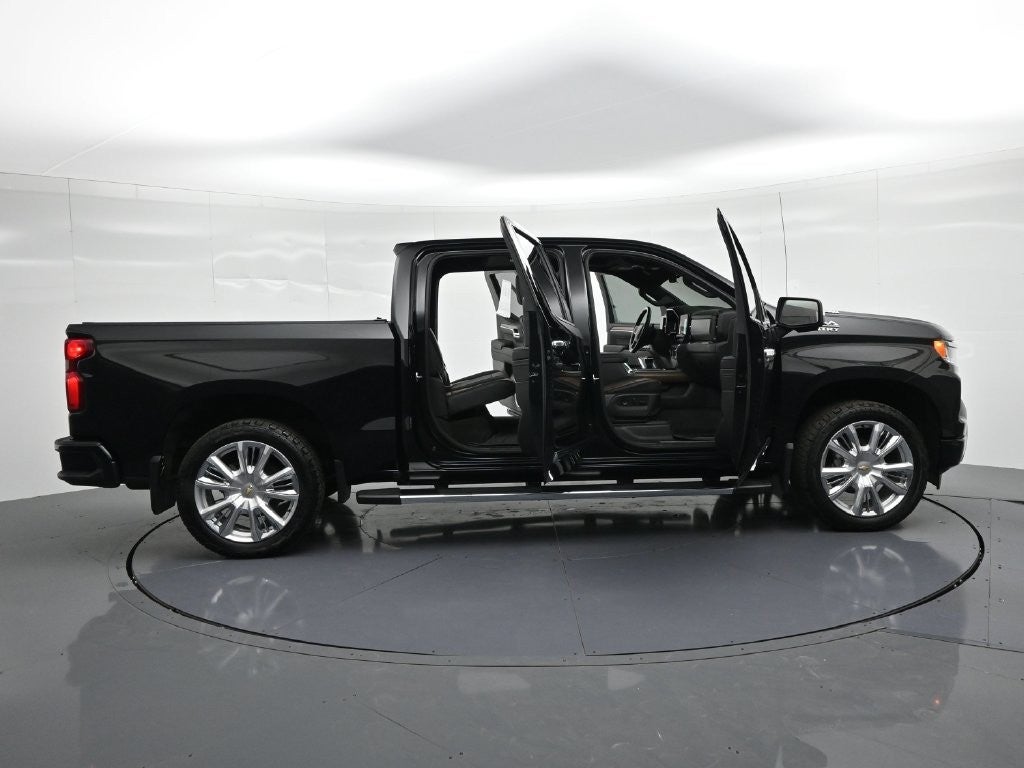 2023 Chevrolet Silverado 1500 4WD Crew Cab 147" High Country