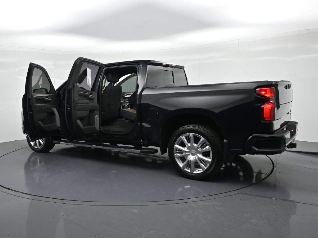 2023 Chevrolet Silverado 1500 4WD Crew Cab 147" High Country