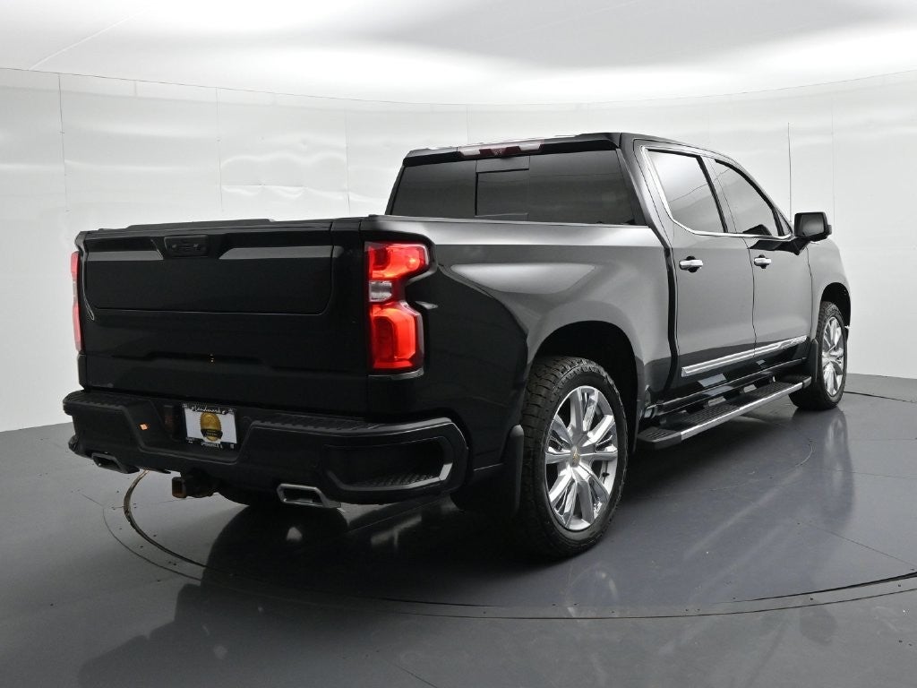 2023 Chevrolet Silverado 1500 4WD Crew Cab 147" High Country