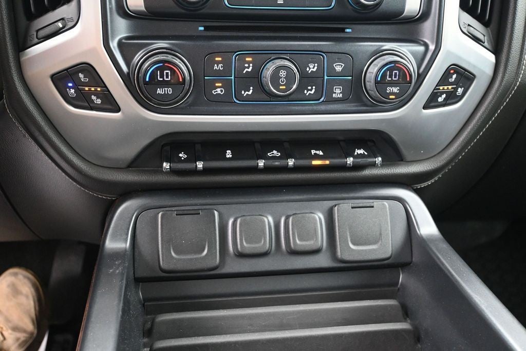 2017 GMC Sierra 1500 4WD Crew Cab 143.5" SLT