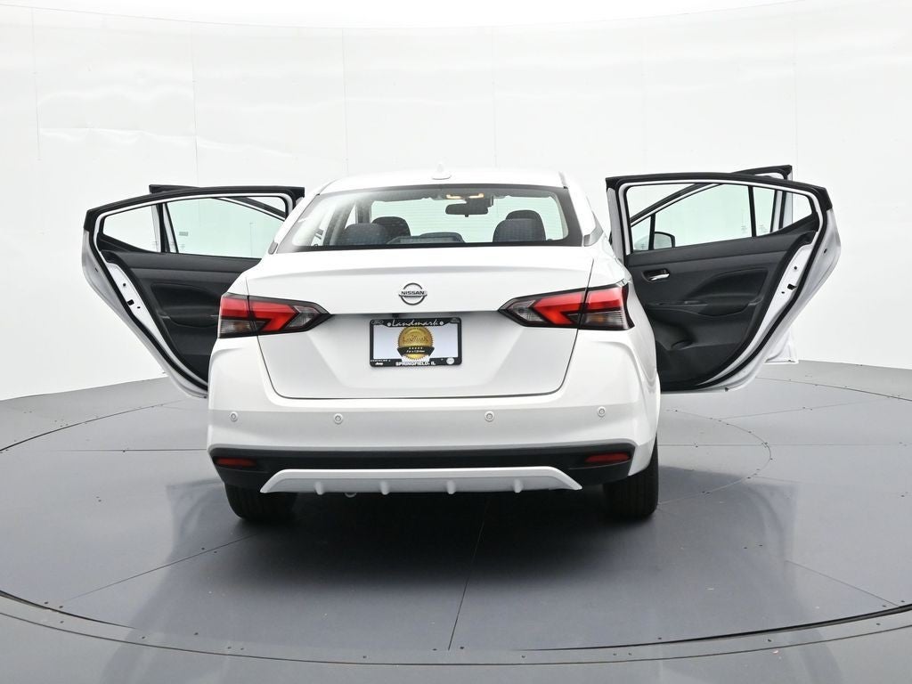 2022 Nissan Versa SV CVT