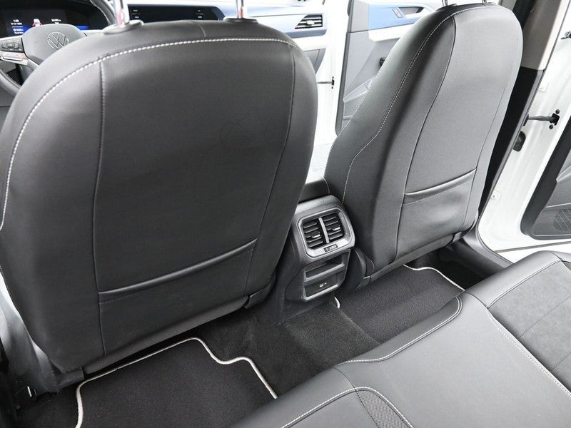 2023 Volkswagen Taos SE 4MOTION