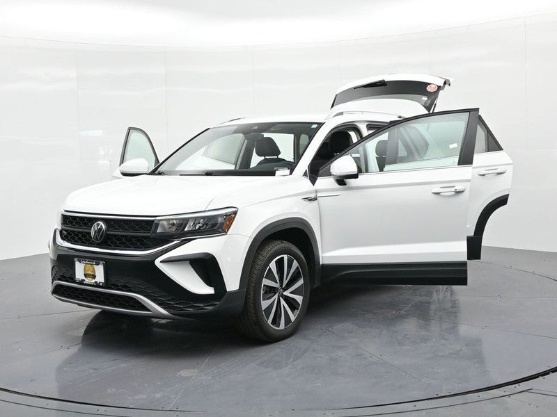 2023 Volkswagen Taos SE 4MOTION
