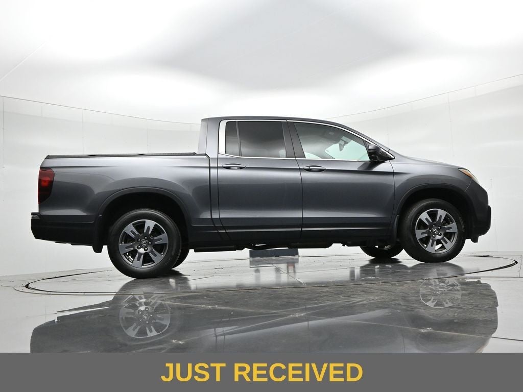 2017 Honda Ridgeline RTL-T 4x4 Crew Cab 5.3' Bed