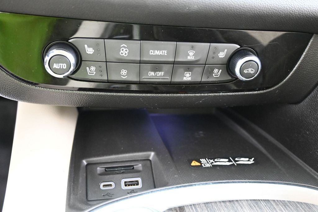 2022 Buick Enclave AWD 4dr Avenir