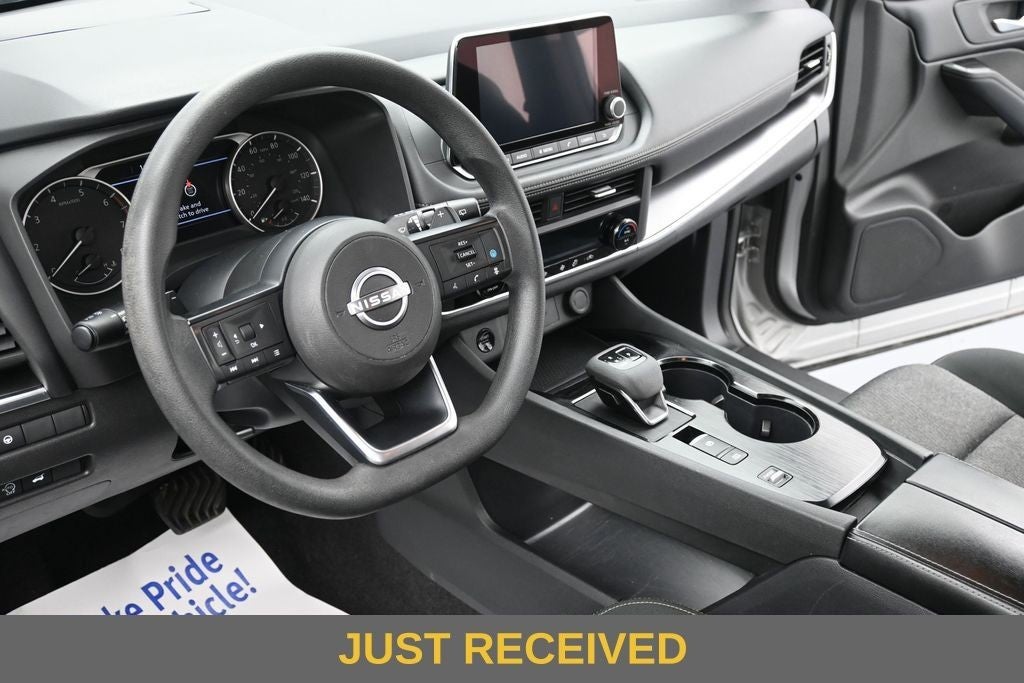 2024 Nissan Rogue FWD SV