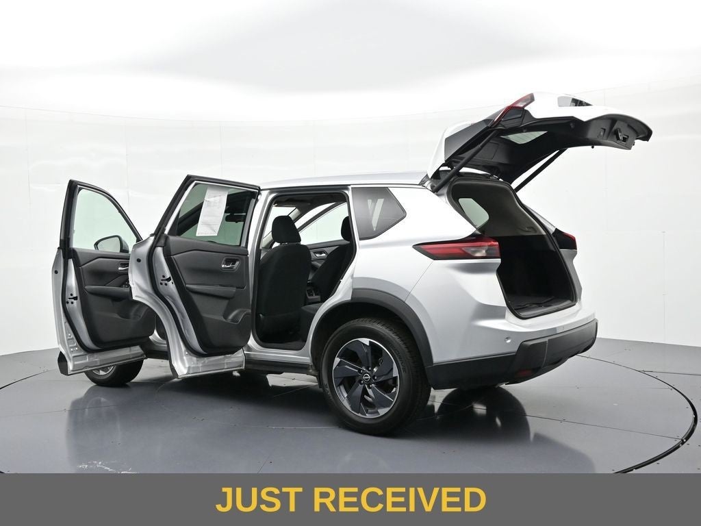 2024 Nissan Rogue FWD SV