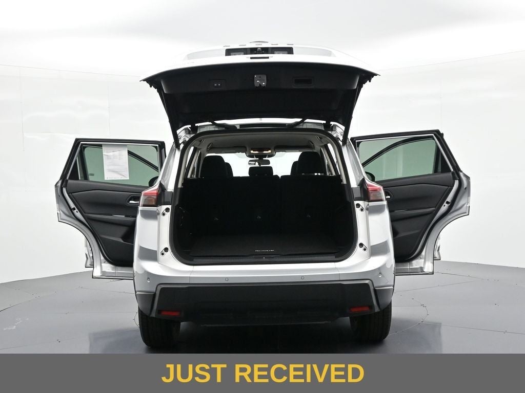2024 Nissan Rogue FWD SV
