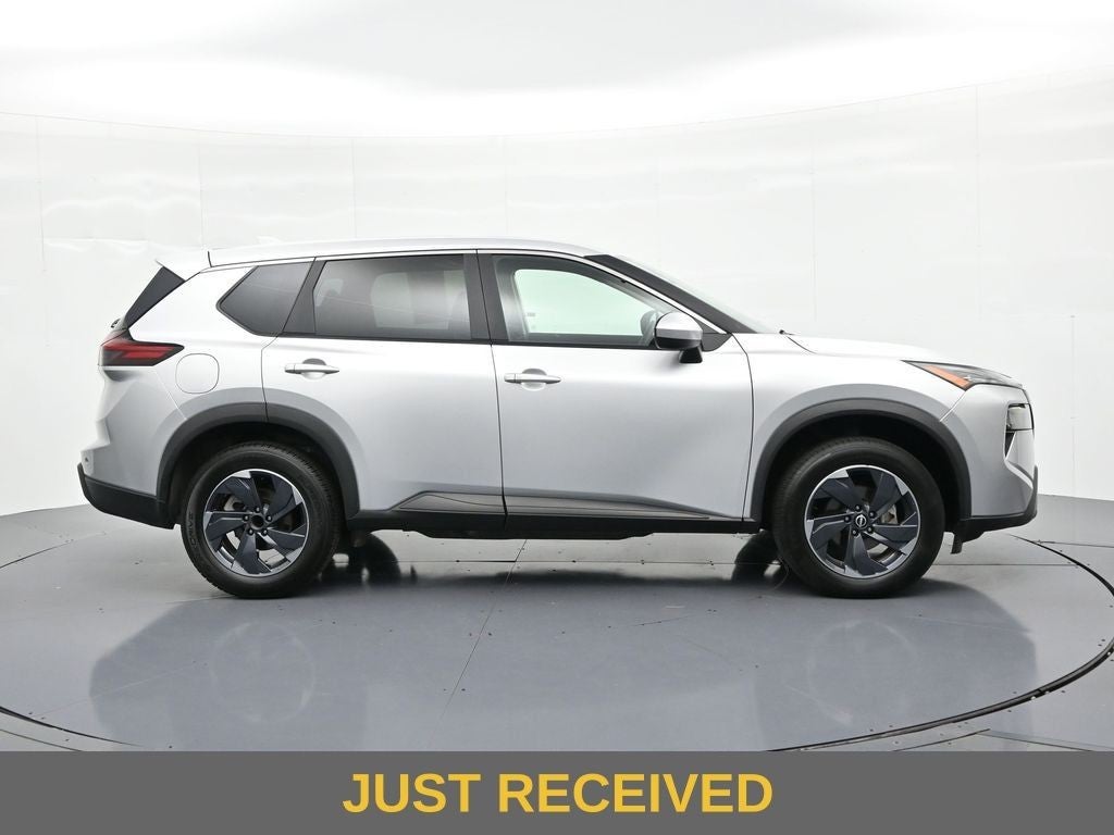 2024 Nissan Rogue FWD SV