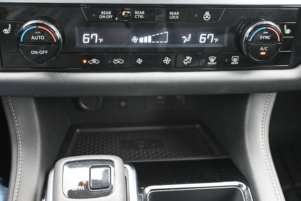 2024 Nissan Pathfinder SL 2WD