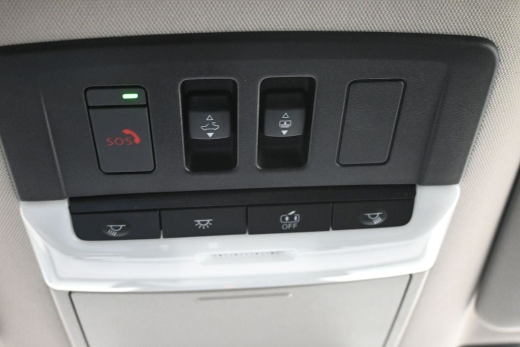 2024 Nissan Pathfinder SL 2WD