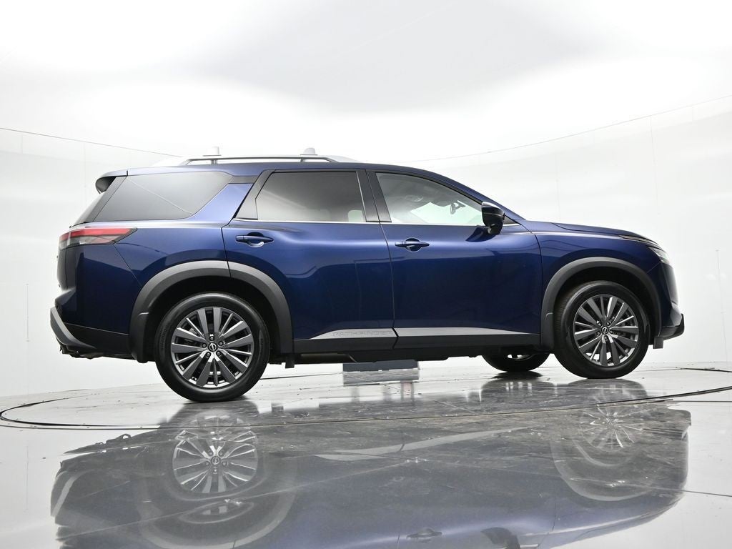 2024 Nissan Pathfinder SL 2WD