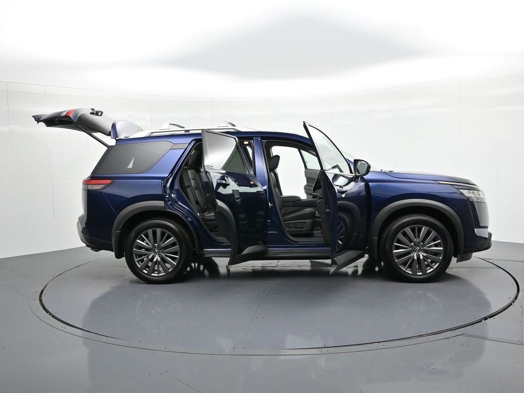 2024 Nissan Pathfinder SL 2WD