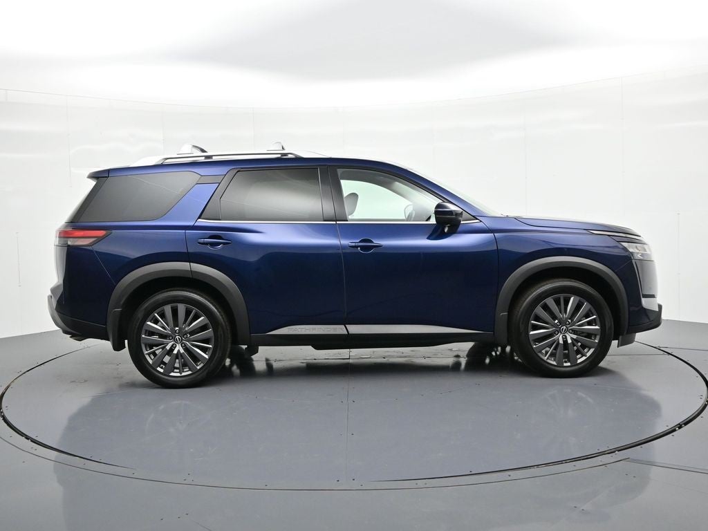 2024 Nissan Pathfinder SL 2WD