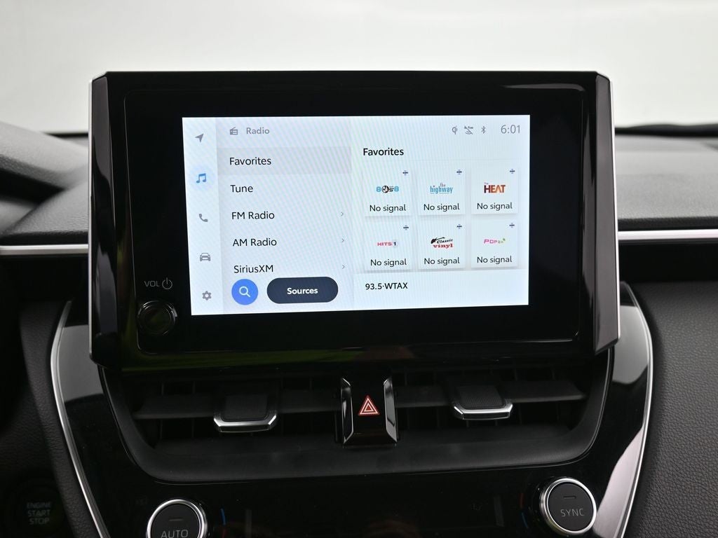 2024 Toyota Corolla Cross XLE 2WD (Natl)