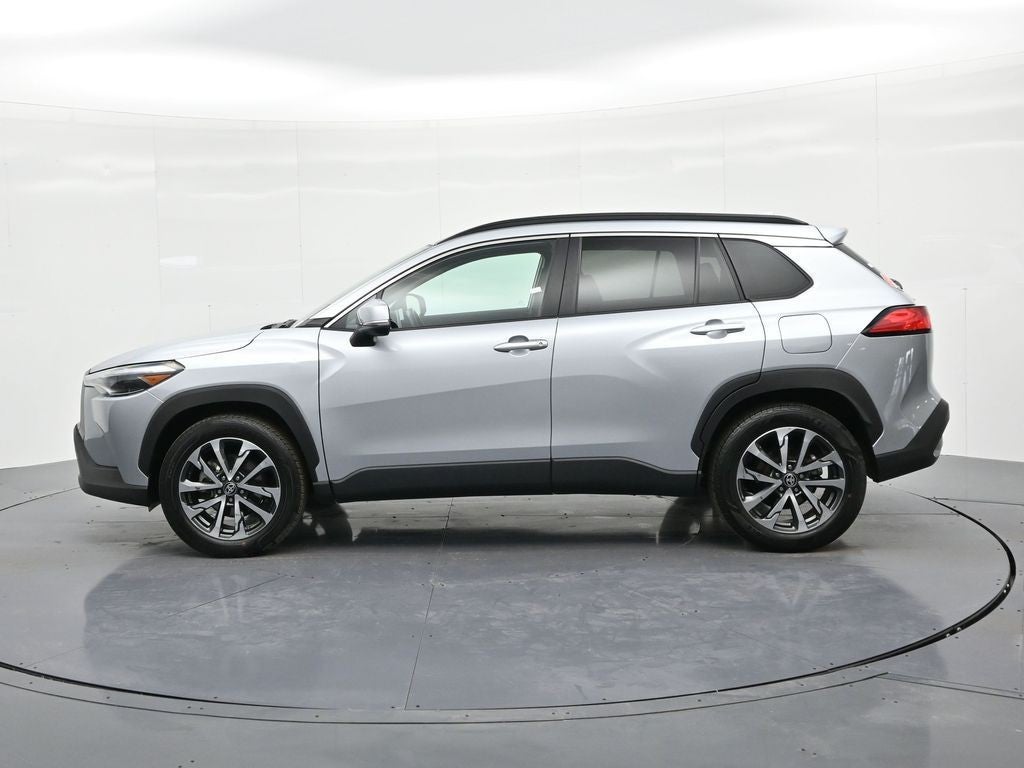 2024 Toyota Corolla Cross XLE 2WD (Natl)