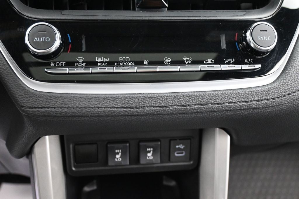 2025 Toyota Corolla Cross Hybrid XSE 4WD (Natl)