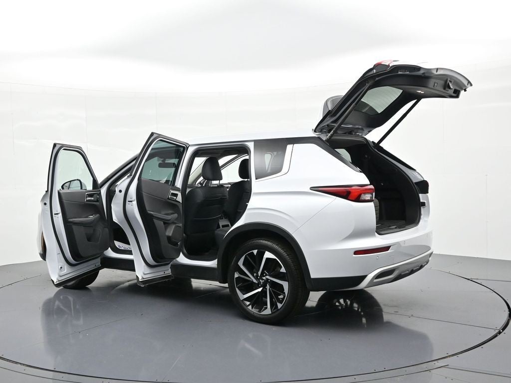 2023 Mitsubishi Outlander SE S-AWC
