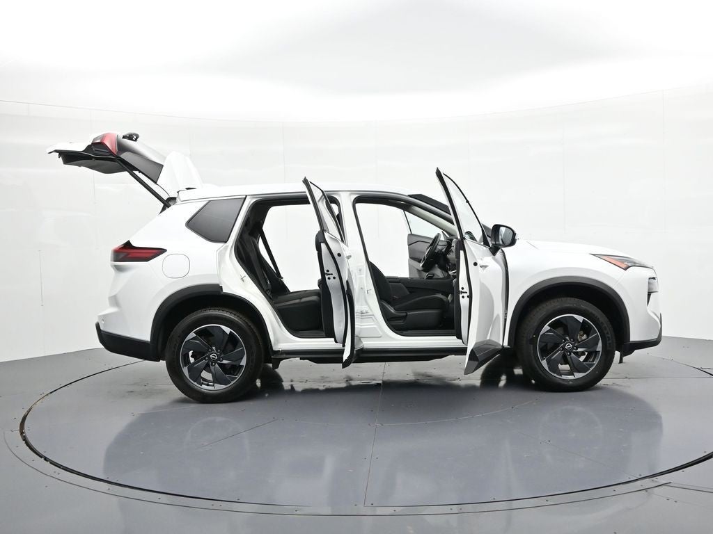 2024 Nissan Rogue FWD SV
