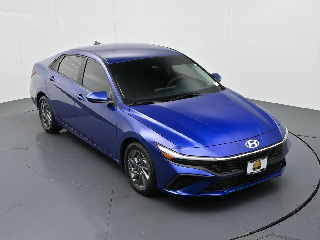 2024 Hyundai Elantra SEL IVT